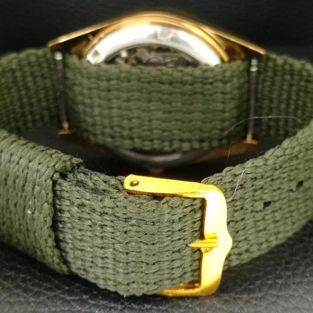Vintage 1975 Seiko Automatic Mens Gold Watch W/daydate & Gold accents